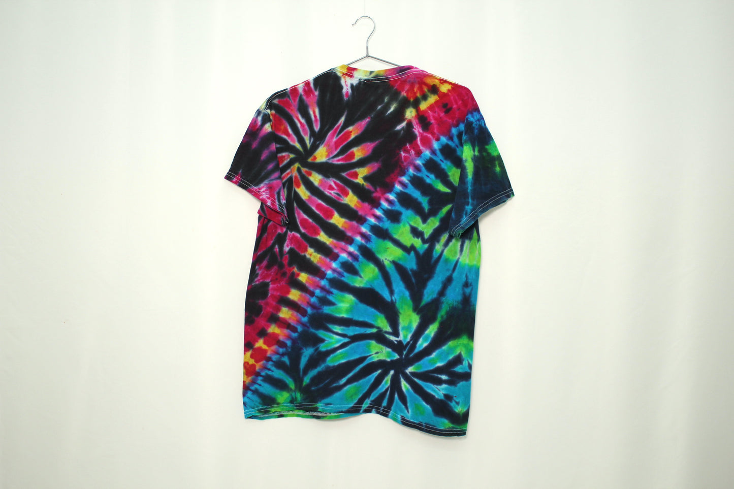 Camiseta tie-dye